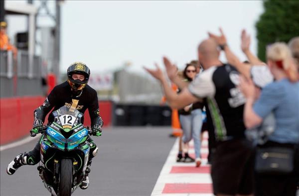 Henry Snell Crowned 2025 AJN Steelstock Kawasaki British Superteen Champion