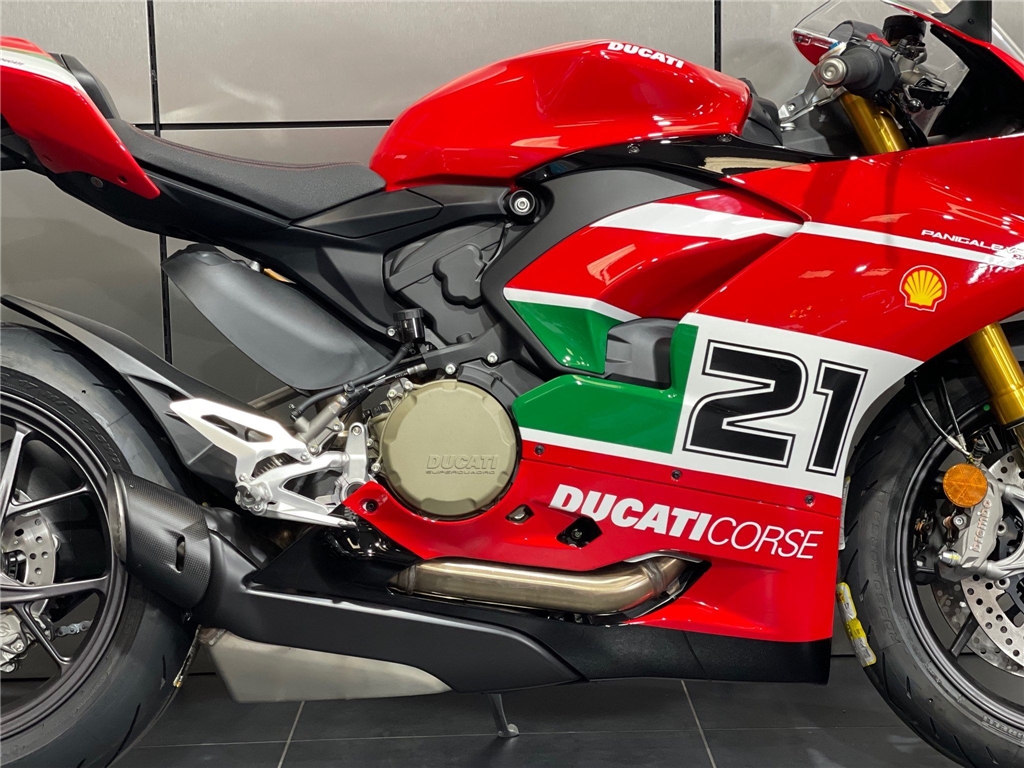 New Ducati Panigale V2 955 Bayliss 1st Championship 20th Anniversary - Image 3