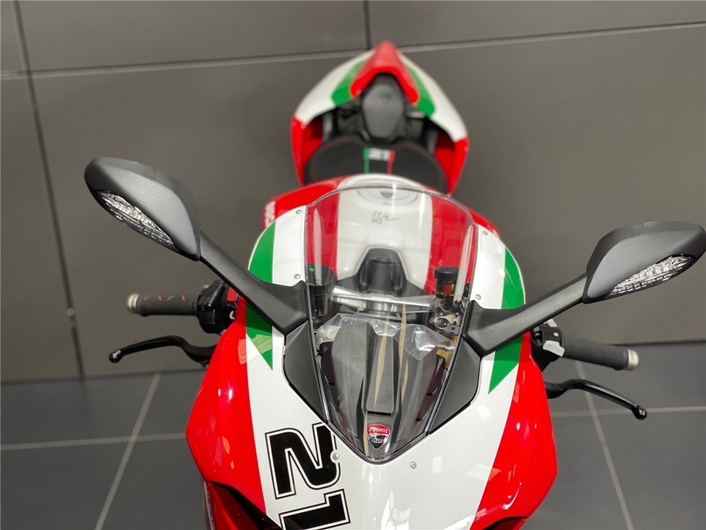 New Ducati Panigale V2 955 Bayliss 1st Championship 20th Anniversary - Image 6