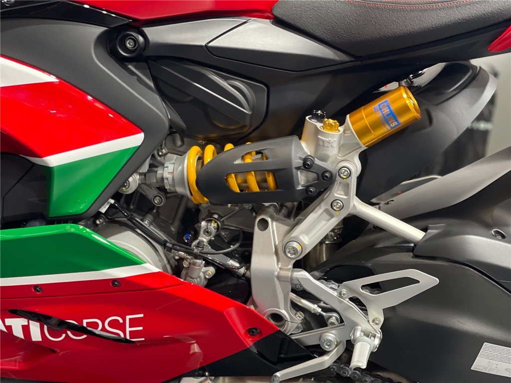 New Ducati Panigale V2 955 Bayliss 1st Championship 20th Anniversary - Image 9
