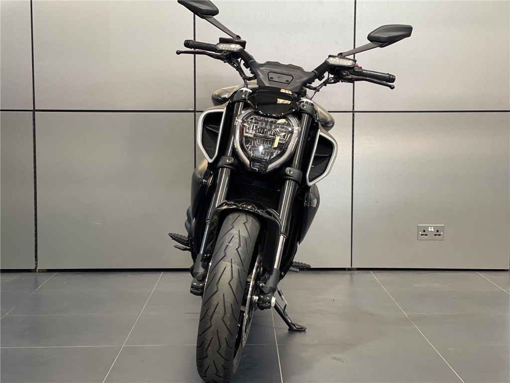 New Ducati Diavel V4  - Image 5